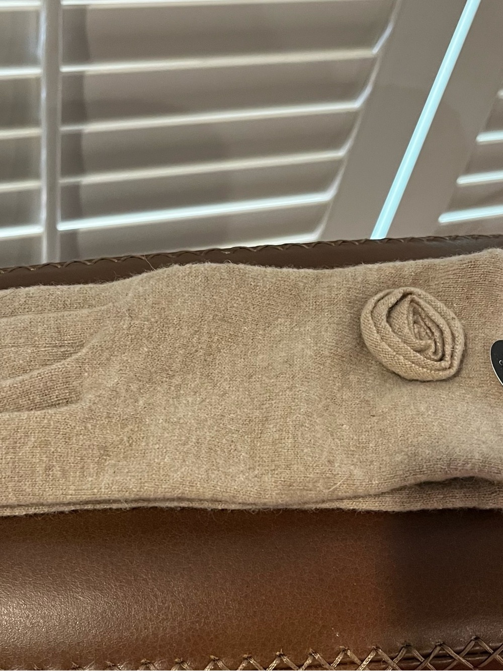 Merona Tan Tech Touch Compatible Women's Gloves with Floral Rosette